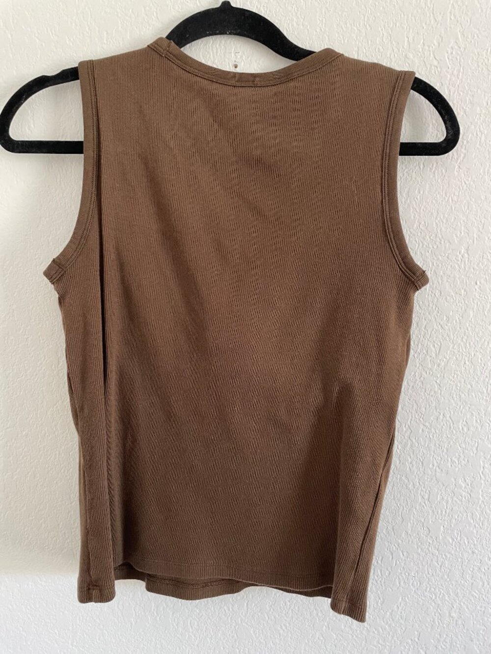Uniqlo Built In Bra Top - Picture 3 of 5